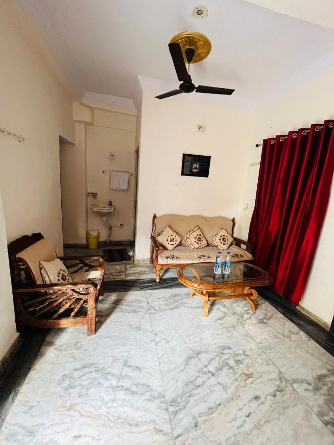 Tiwari G Home Stay Ujjain Dış mekan fotoğraf