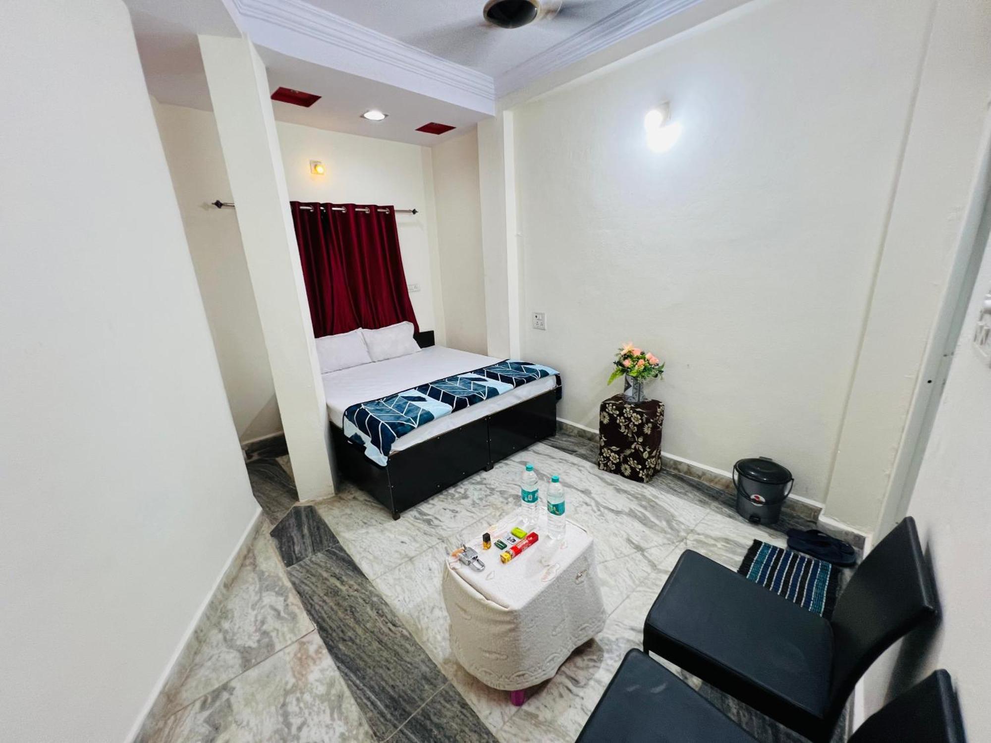 Tiwari G Home Stay Ujjain Dış mekan fotoğraf