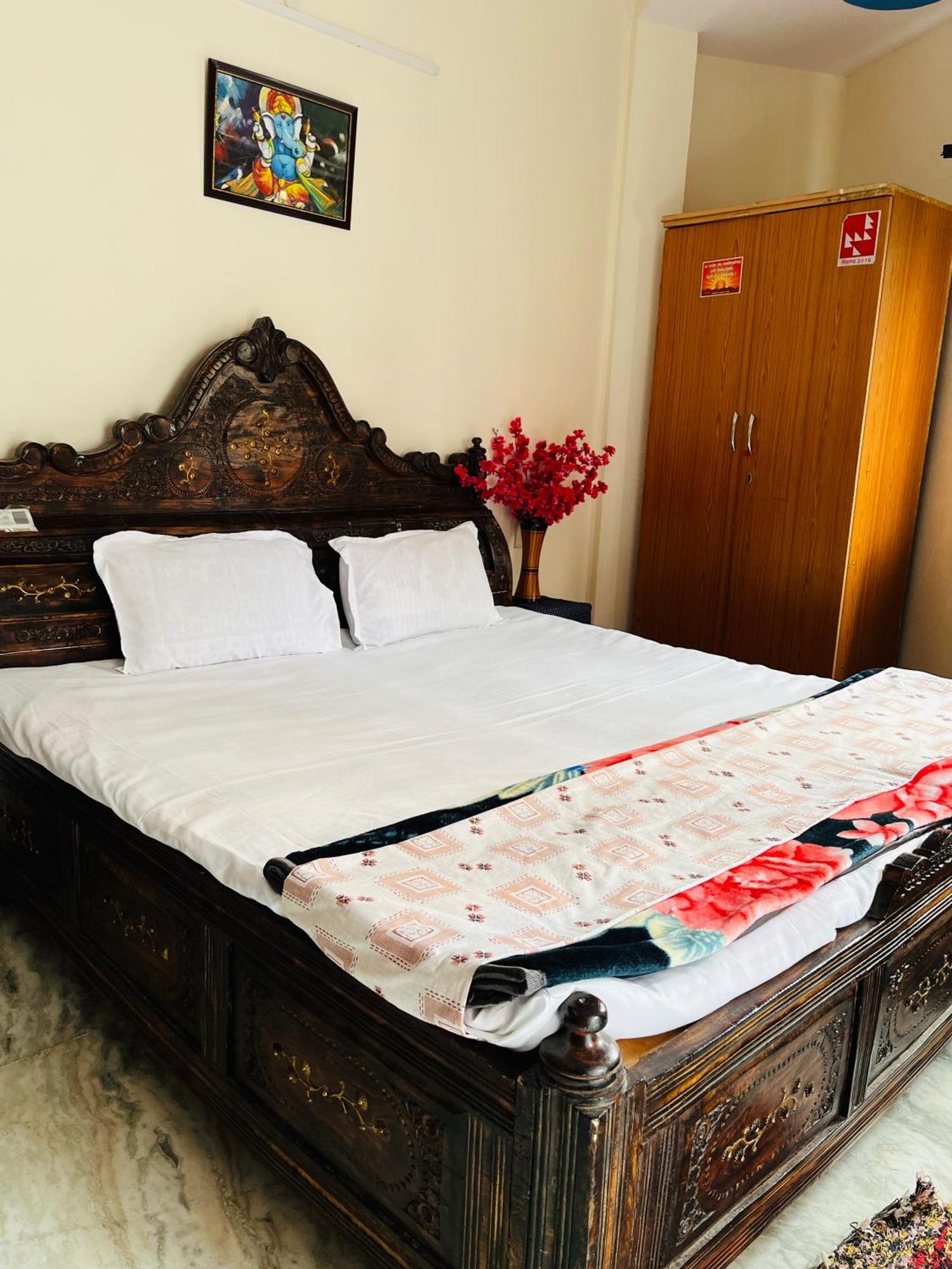 Tiwari G Home Stay Ujjain Dış mekan fotoğraf