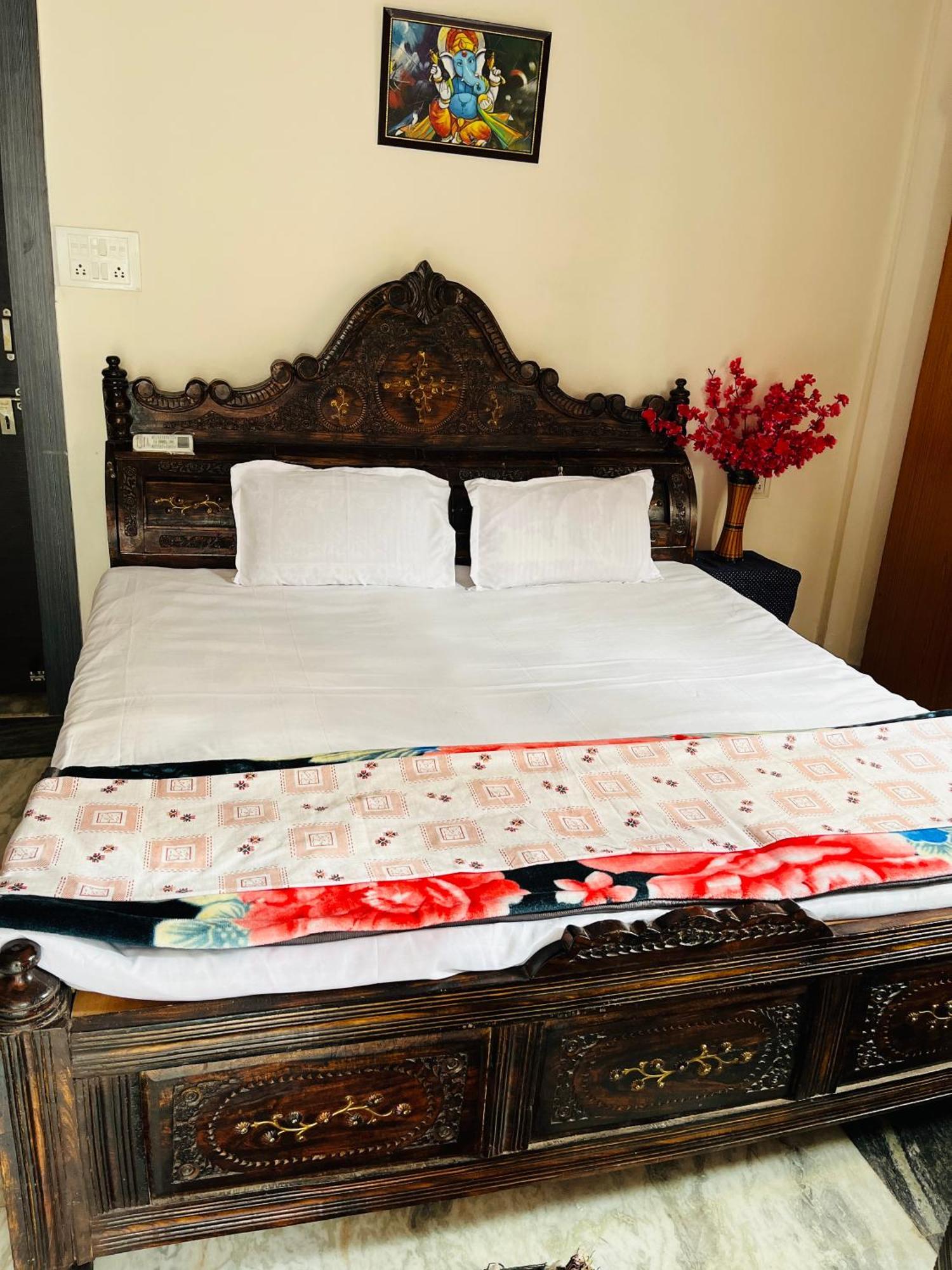 Tiwari G Home Stay Ujjain Dış mekan fotoğraf